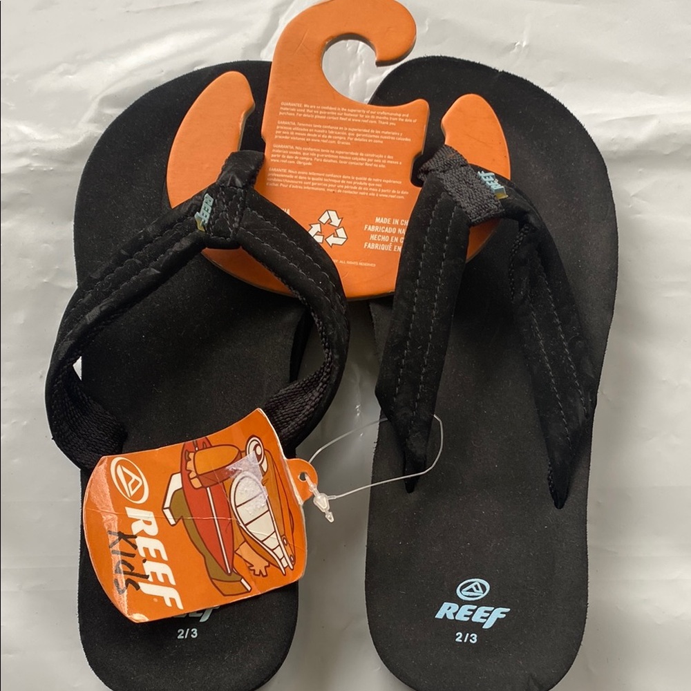 Kids Reef Black Flip Flops 2/3
